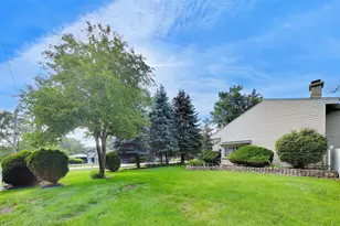 10238 W Wadsworth Rd, Beach Park, IL 60099 - Photo 7