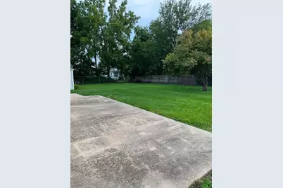 708 Henry Street, Peru, IL 61354 - Photo 3