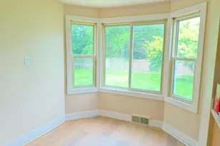708 Henry St, Peru, IL 61354 - Photo 11