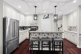 1907 Lynn Cir, Libertyville, IL 60048 - Photo 3