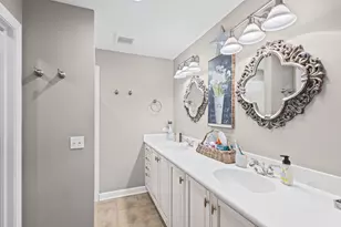 1907 Lynn Cir, Libertyville, IL 60048 - Photo 17