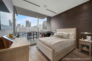 110 W Superior St, Chicago, IL 60654 - Photo 17