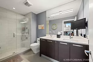 110 W Superior St, Chicago, IL 60654 - Photo 19