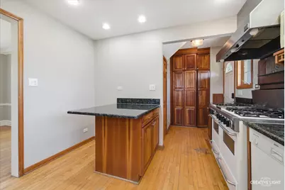 718 S Naperville Road, Wheaton, IL 60189 - Photo 9