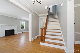 718 S Naperville Rd, Wheaton, IL 60189 - Photo 3