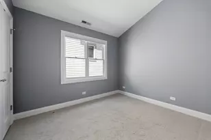 2041 N Whipple St, Chicago, IL 60647 - Photo 27