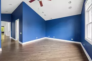 2041 N Whipple St, Chicago, IL 60647 - Photo 21