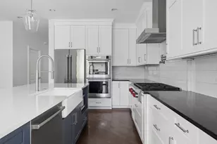 2041 N Whipple St, Chicago, IL 60647 - Photo 7