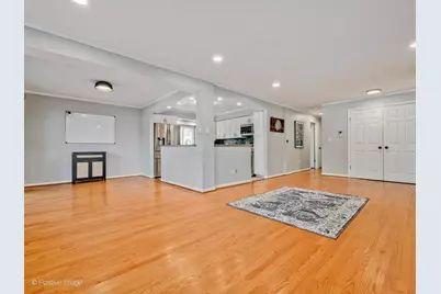 8230 Elmwood Avenue #102, Skokie, IL 60077 - Photo 3