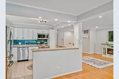8230 Elmwood Avenue #102, Skokie, IL 60077 - Photo 5