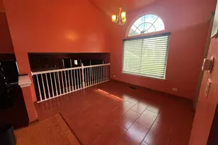 559 Payton Ln, Bolingbrook, IL 60440 - Photo 3