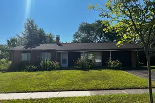 465 Westview St, Hoffman Estates, IL 60169 - Photo 1