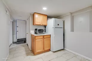 3916 W Grand Ave, Chicago, IL 60651 - Photo 11