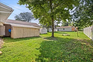 809 Cotton St, Streator, IL 61364 - Photo 23