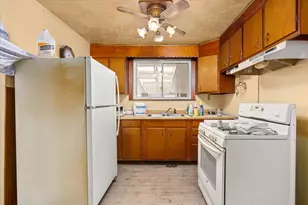 809 Cotton St, Streator, IL 61364 - Photo 11