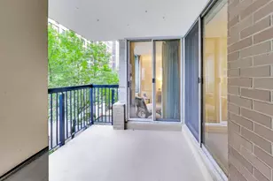 201 E Chestnut St, Chicago, IL 60611 - Photo 33