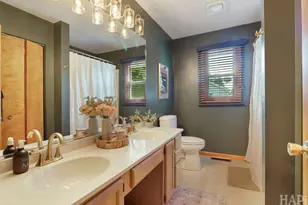 1109 Hollywood Blvd, McHenry, IL 60050 - Photo 33
