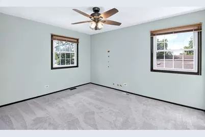 215 Edgebrook Drive, Bloomingdale, IL 60108 - Photo 9