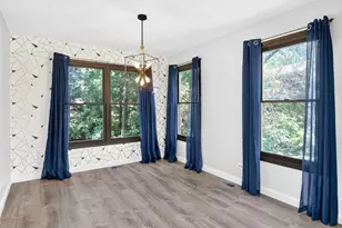 215 Edgebrook Dr, Bloomingdale, IL 60108 - Photo 5