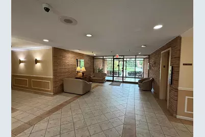 1717 W Crystal Lane #712, Mount Prospect, IL 60056 - Photo 5