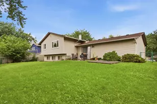 607 N Ashbury Ave, Bolingbrook, IL 60440 - Photo 5