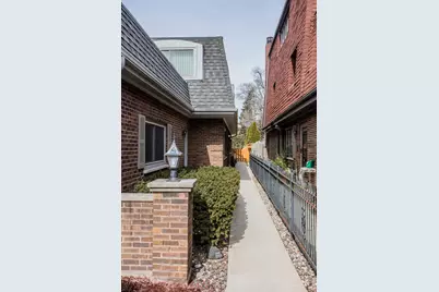 431 N Northwest Highway #B, Park Ridge, IL 60068 - Photo 3