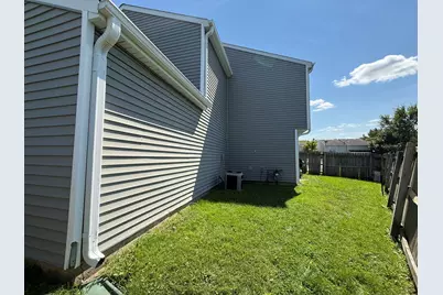 510 Meadow Hill Lane, Round Lake Beach, IL 60073 - Photo 19