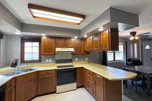 1919 S Jefferson St, Tilton, IL 61833 - Photo 5