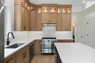 2023 W Augusta Blvd, Chicago, IL 60622 - Photo 5