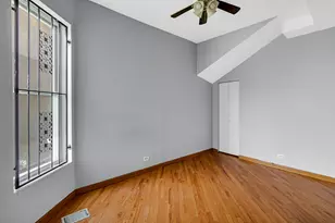 [Address not provided], Chicago, IL 60637 - Photo 15