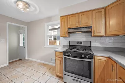 325 S Edson Avenue, Lombard, IL 60148 - Photo 9