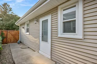 325 S Edson Avenue, Lombard, IL 60148 - Photo 29