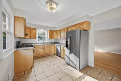325 S Edson Avenue, Lombard, IL 60148 - Photo 5