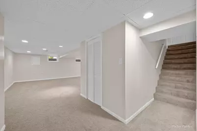 325 S Edson Avenue, Lombard, IL 60148 - Photo 23