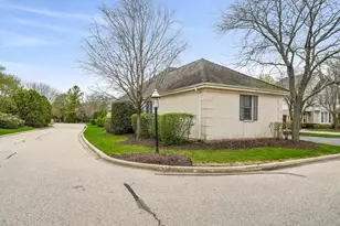 5 Middlesex Ct, Lincolnshire, IL 60069 - Photo 3
