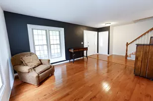 608 Thackeray Ln, Fox River Grove, IL 60021 - Photo 15