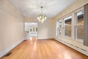6520 N Fairfield Ave, Chicago, IL 60645 - Photo 7