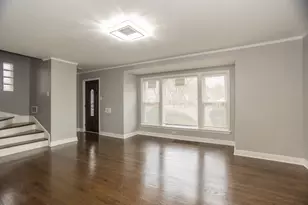 8500 S Prairie Ave, Chicago, IL 60619 - Photo 3