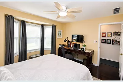 15 Saratoga Court, Grayslake, IL 60030 - Photo 49