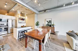 720 N Larrabee St, Chicago, IL 60654 - Photo 5