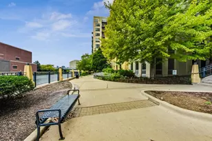 720 N Larrabee St, Chicago, IL 60654 - Photo 21