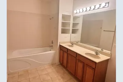 3963 W Belmont Avenue #233, Chicago, IL 60618 - Photo 7