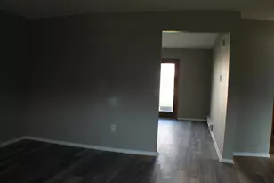 2902 31st St, Zion, IL 60099 - Photo 9
