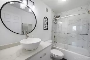 2000 St Regis Dr, Lombard, IL 60148 - Photo 17