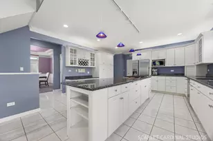 2239 Hillsboro Ln, Naperville, IL 60564 - Photo 11