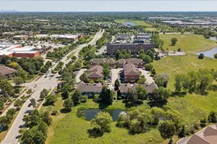 1116 Kensington Dr, Northbrook, IL 60062 - Photo 7