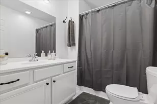 1116 Kensington Dr, Northbrook, IL 60062 - Photo 13
