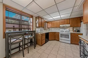 6419 Oak Forest Ave, Tinley Park, IL 60477 - Photo 3