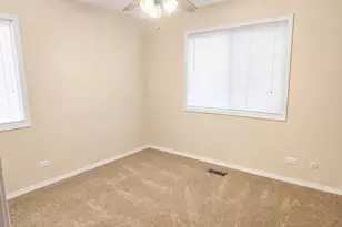 320 Thistle Dr, Bolingbrook, IL 60490 - Photo 15