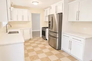 320 Thistle Dr, Bolingbrook, IL 60490 - Photo 7